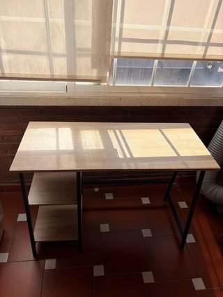 Escritorio madera y metal