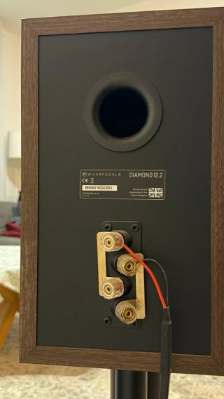 Altavoces Wharfedale Diamond 12.2 HIFI