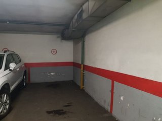 Garaje en alquiler en El Camp d'en Grassot i Gràcia Nova en Barcelona