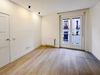 Piso en venta en Palacio en Madrid