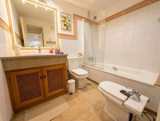 Piso en alquiler en Nueva Andalucía centro en Marbella