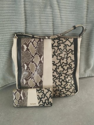 Bolso y cartera Tous piel serpiente y beige
