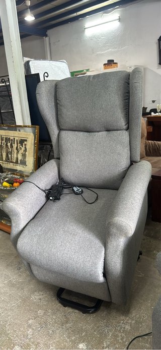Butaca eléctrica gris tela