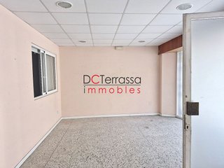 Local comercial en venta en Ca n'Aurell en Terrassa