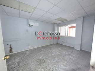 Local comercial en venta en Ca n'Aurell en Terrassa