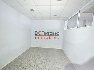 Local comercial en venta en Ca n'Aurell en Terrassa