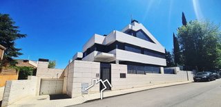 Casa adosada en alquiler en Zona Pueblo en Pozuelo de Alarcón
