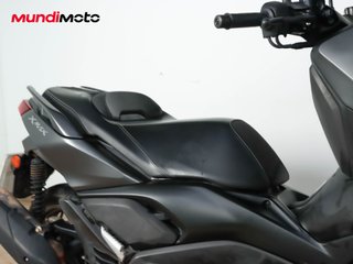 YAMAHA X-MAX 125