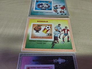3 Sellos Mongolia Mundial Fútbol España 1982. Seda