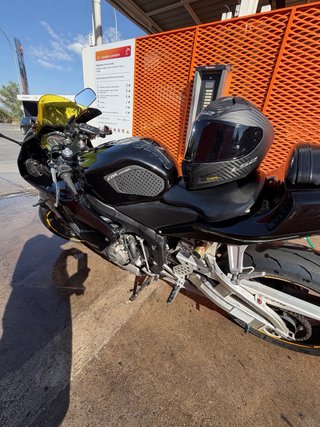 Honda CBR 600 RR Negra