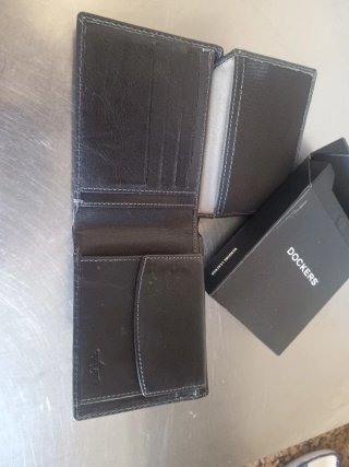 Cartera billetera Dockers Negra de piel