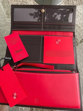 Cartera Carolina Herrera CH Marrón y Rojo