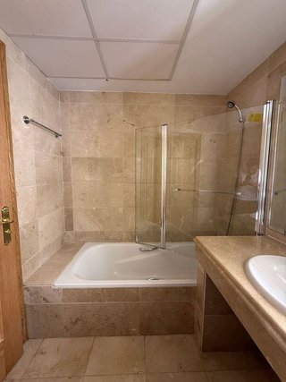 Piso en alquiler en Los Naranjos - Las Brisas en Marbella