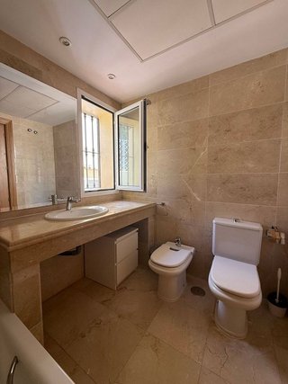 Piso en alquiler en Los Naranjos - Las Brisas en Marbella
