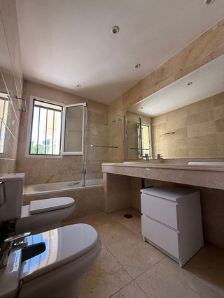 Piso en alquiler en Los Naranjos - Las Brisas en Marbella