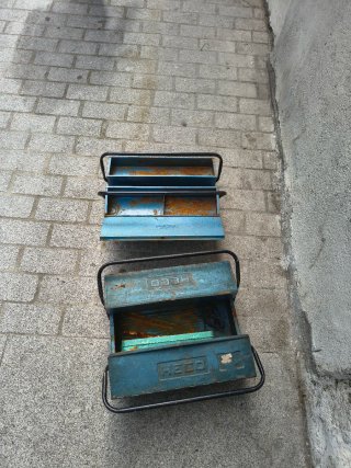 Cajas de herramientas metálicas vintage