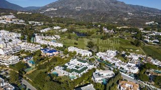 Piso en venta en Los Naranjos - Las Brisas en Marbella