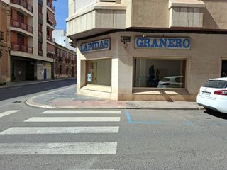 Local comercial en venta en Zona Convento - Virgen de la Cabeza en Valdepeñas