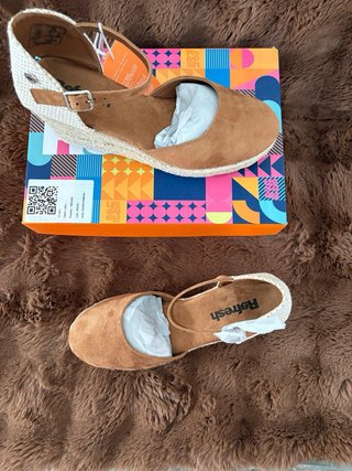 Plataformas Beige y Marrones