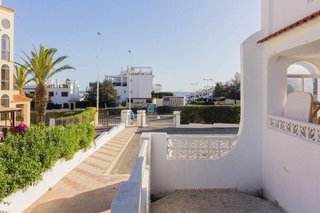 Casa adosada en venta en Nueva Torrevieja - Aguas Nuevas en Torrevieja