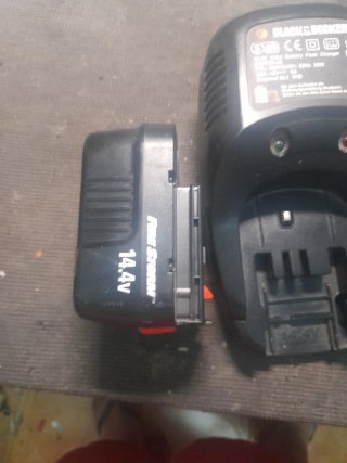 Cargador Batería Black & Decker 14.4V