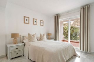 Casa adosada en venta en Los Naranjos - Las Brisas en Marbella