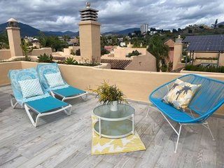 Casa adosada en alquiler en Nueva Andalucía centro en Marbella