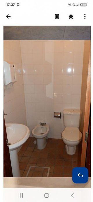 Nave industrial en venta en La Paz en Alcalá de Guadaira