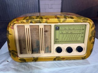 Radio Telefunken vintage decorata
