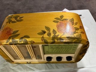Radio Telefunken vintage decorata
