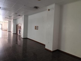 Local comercial en alquiler en Carballo