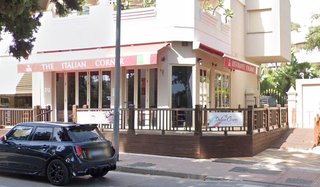 Local comercial en venta en Los Naranjos - Las Brisas en Marbella