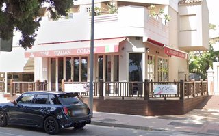 Local comercial en venta en Los Naranjos - Las Brisas en Marbella