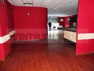 Local comercial en venta en Artigas - Llefià en Badalona