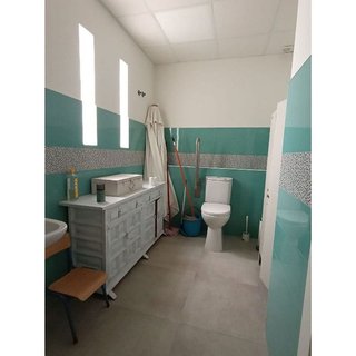 Local comercial en alquiler en Nueva Andalucía centro en Marbella