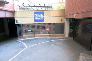 Garaje en alquiler en Sants en Barcelona