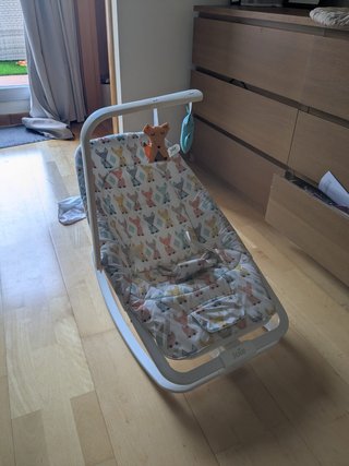 Hamaca Joie para bebé con estampado