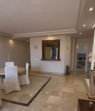 Ático en alquiler en Nueva Andalucía centro en Marbella