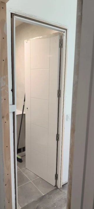 Montador de puertas