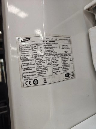 Congelador Samsung con bloqueo infantil.