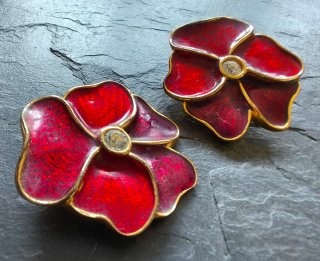 Pendientes clip Yves Saint Laurent flor esmalte