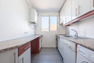 Piso en alquiler en Zofio en Madrid