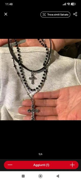 Collana effetto layering con croci