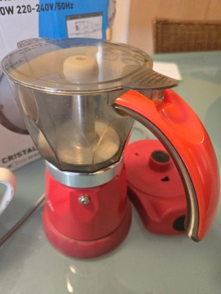 Cafetera Jocca Eléctrica Roja