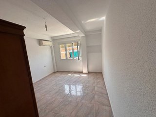Piso en alquiler en Santa Rosa - Valdeolleros en Córdoba