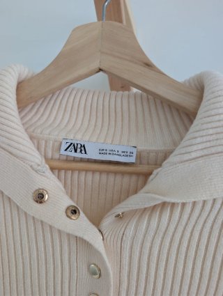 Jersey Zara cuello abierto beige