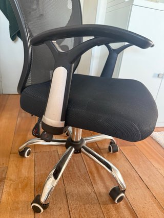 Silla de oficina ergonómica negra. Muy buen estado