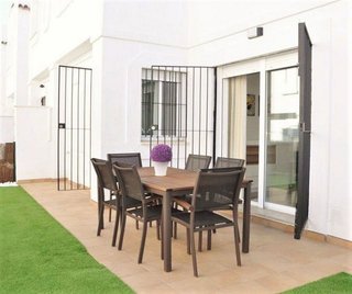 Casa adosada en venta en Los Naranjos - Las Brisas en Marbella