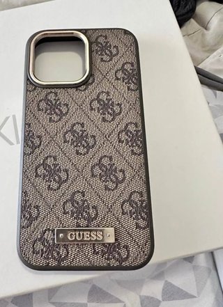 Funda Guess para iPhone