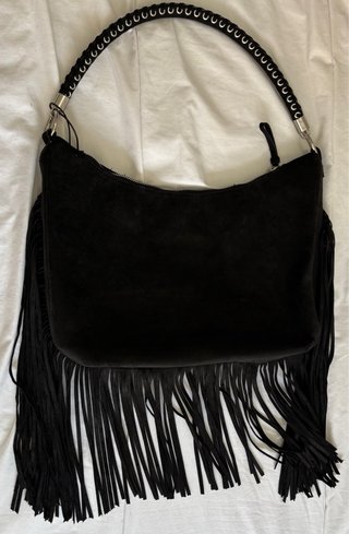 Bolso ante negro flecos detalles plateados